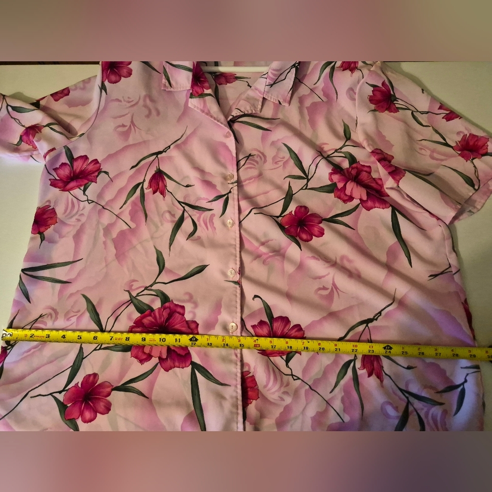 3x Maggie Sweet Pink Floral Blouse with Hibiscus Motif - Picture 2 of 9